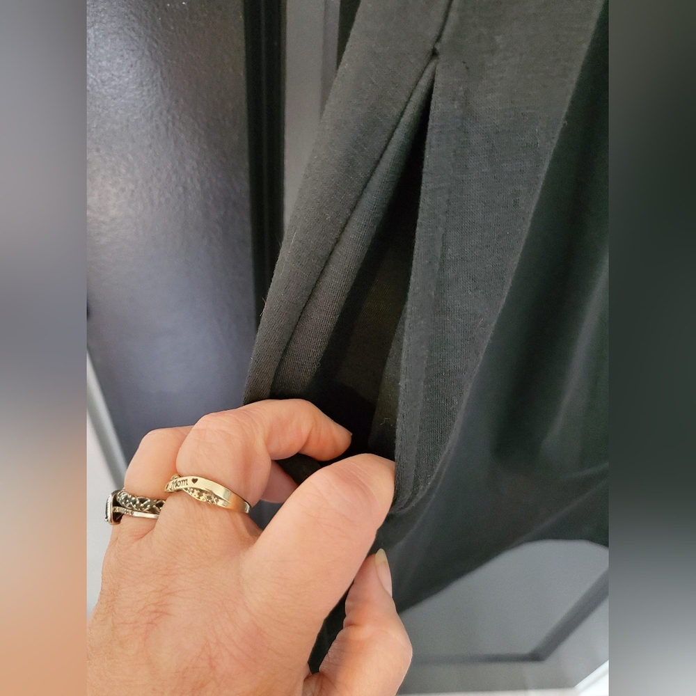 Rosegal Half-sleeve Black dress with Roses (read description) - Picture 5 of 9